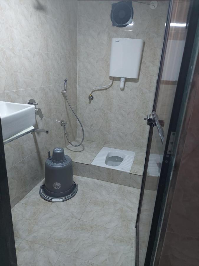 Asra Dormitory For Male And Female Mumbai Exterior photo